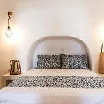 Santorinian Lava House