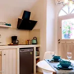 Santorinian Lava House 度假居 Pýrgos