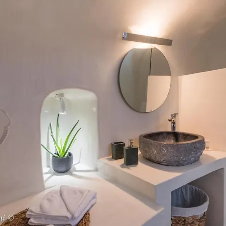 Santorinian Lava House *