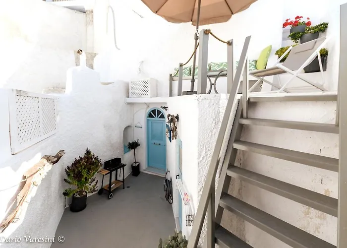 بيت للعطل Santorinian Lava House Pýrgos