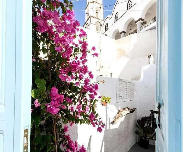 Santorinian Lava House بيت للعطل Pýrgos