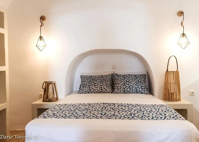 Santorinian Lava House