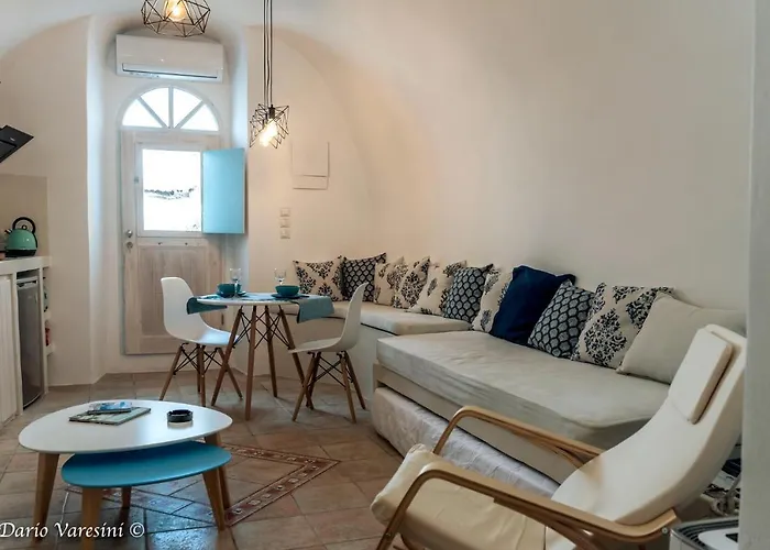 بيت للعطل Santorinian Lava House