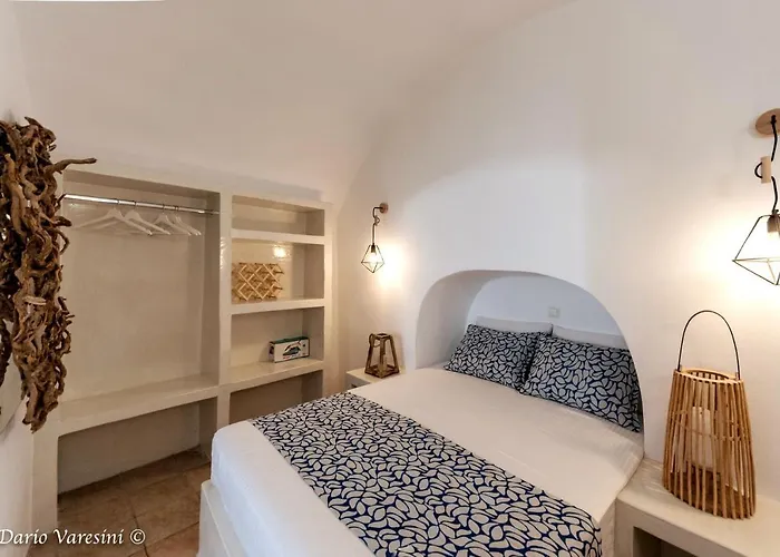 Santorinian Lava House *