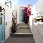 Santorinian Lava House *